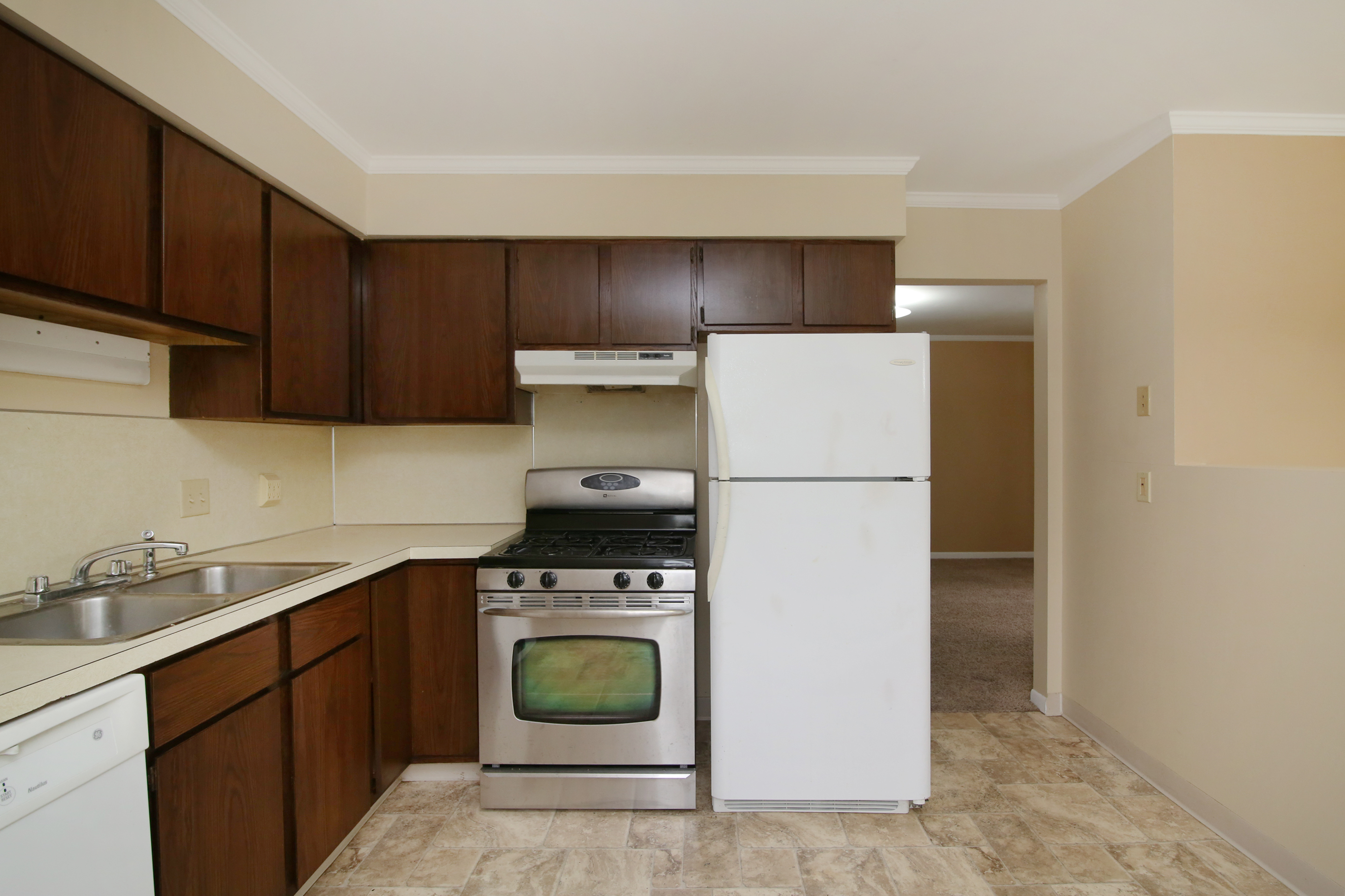Grand Rapids House: 2123 Shangrai La St SE