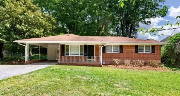 Powder Springs House: 2901 New Macland