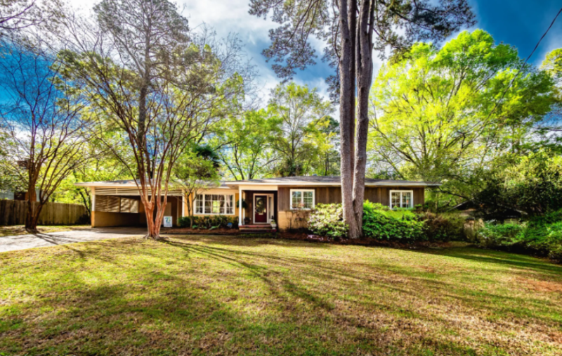 Jackson House: 1625 Norwich Ave