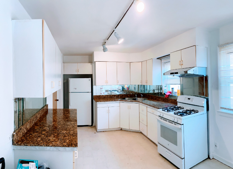 Chicago Apartment: 6623 N California Ave