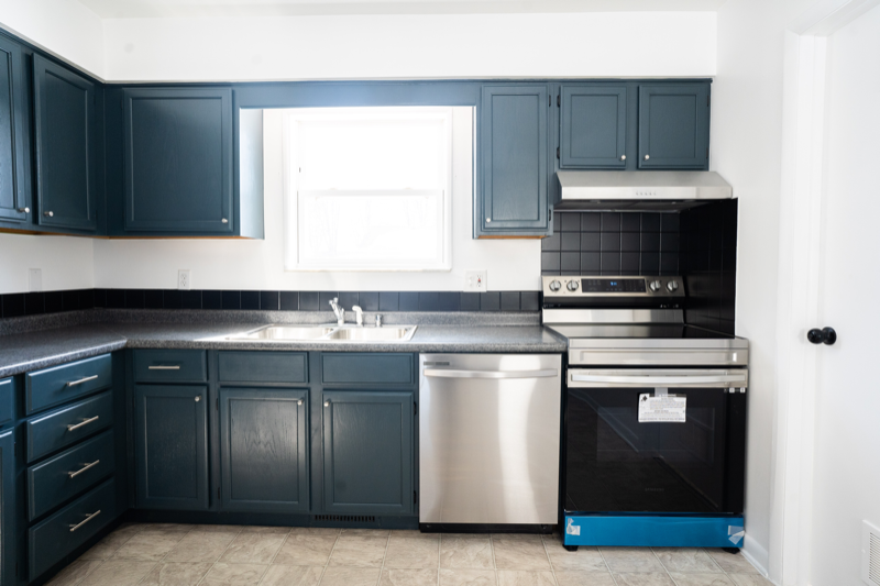 Saginaw House: 903 Doro Lane