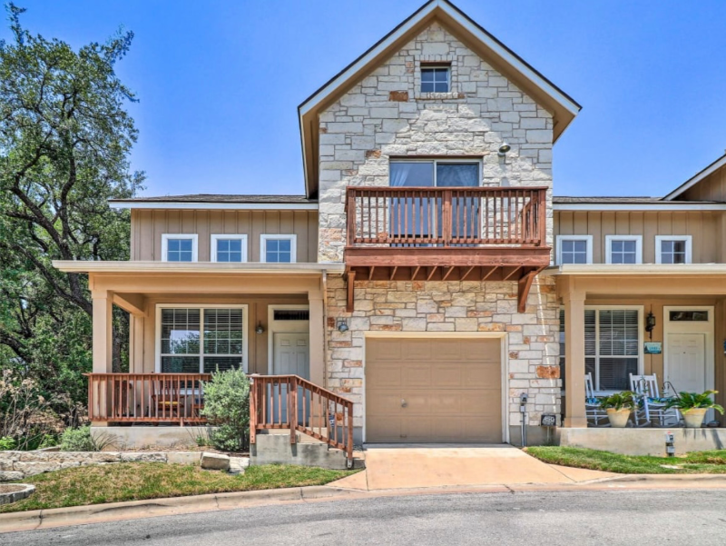 Lago Vista House: 20986 Waterside Drive
