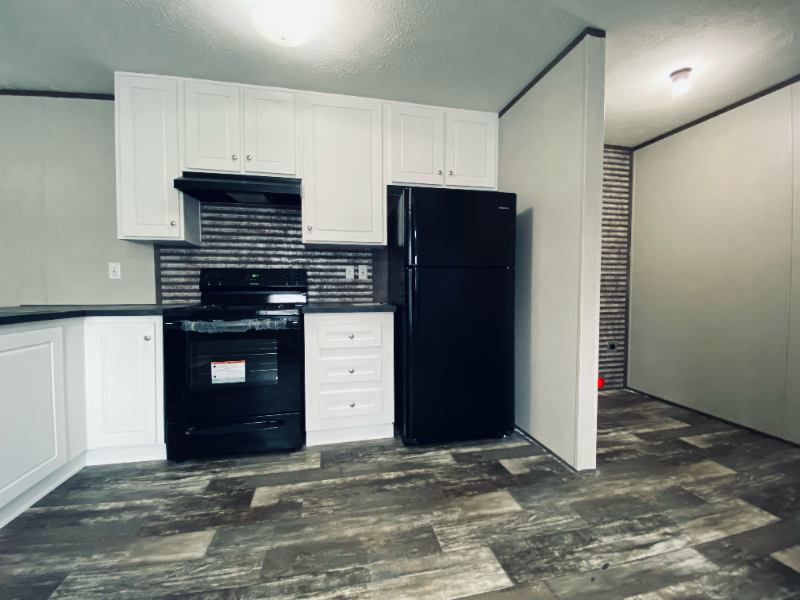 Fort Wayne House: 12204 Indianapolis Rd