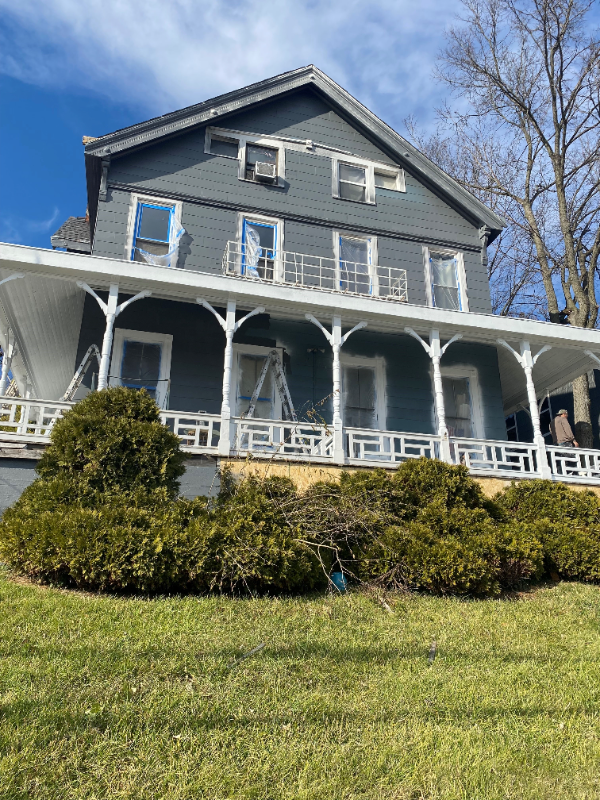 Cincinnati Apartment: 2454 River Road
