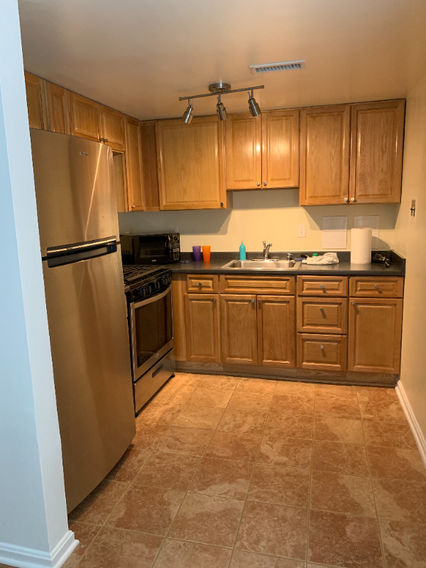 Arlington Apartment: 1400 12th St N