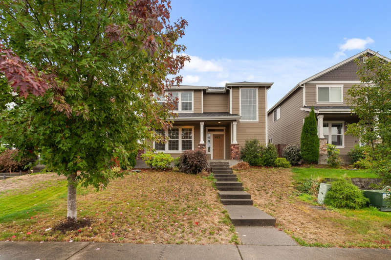 Puyallup House: 18511 97th Ave E