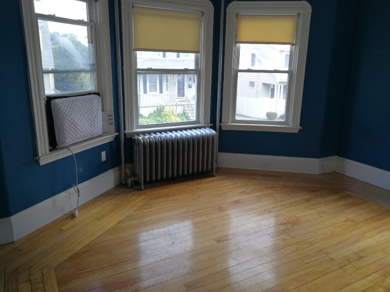 Medford Apartment: 34 Hume Ave