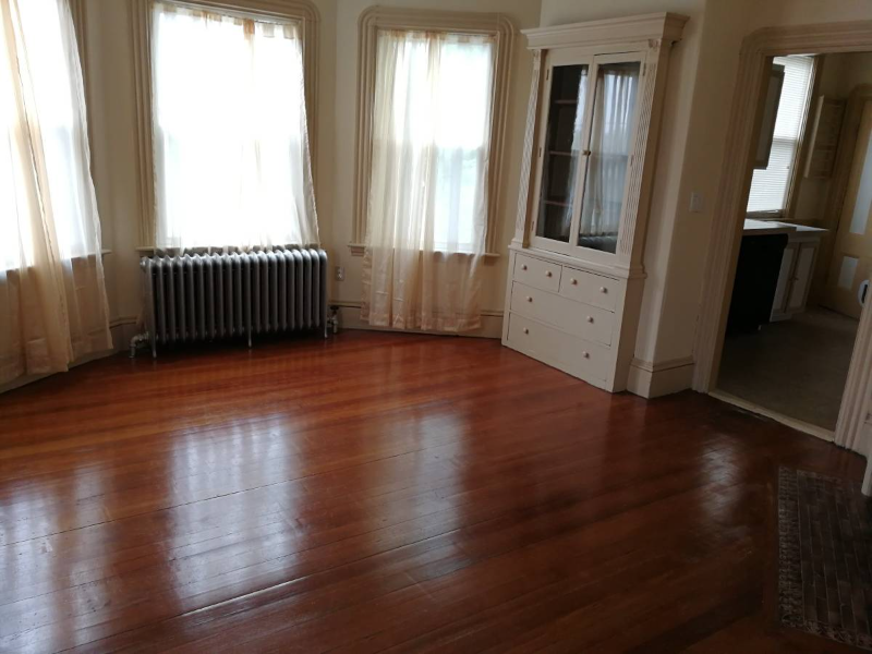 Medford Apartment: 34 Hume Ave