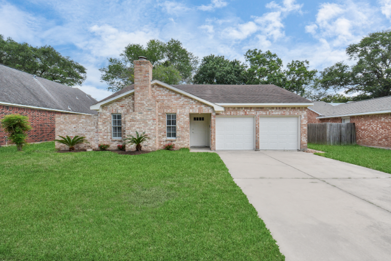 Katy House: 22206 Elsinore Dr
