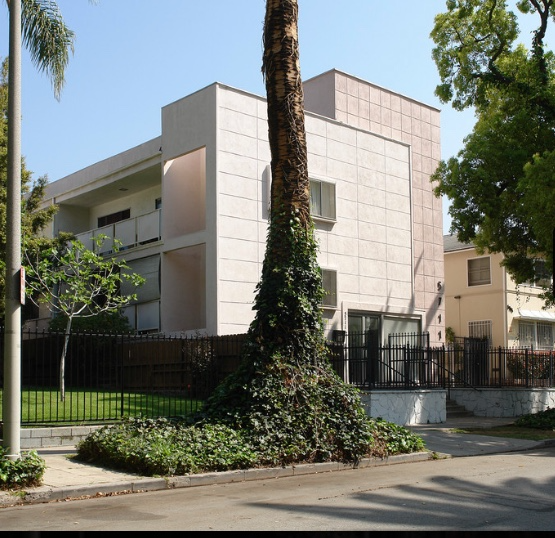 Los Angeles House: 5711 Carlton Way