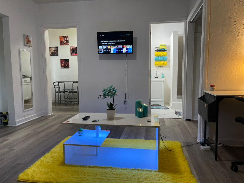 Hollywood Condo: 2119 N 23 Ave