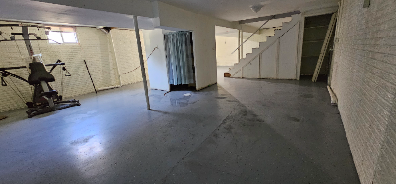 Marshall House: 528a E Gordon St