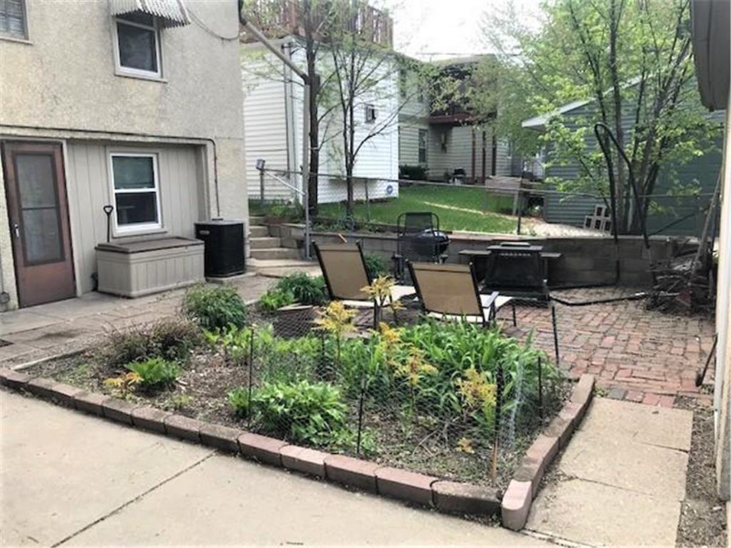 Minneapolis Multiplex: 4234 Cedar Ave S