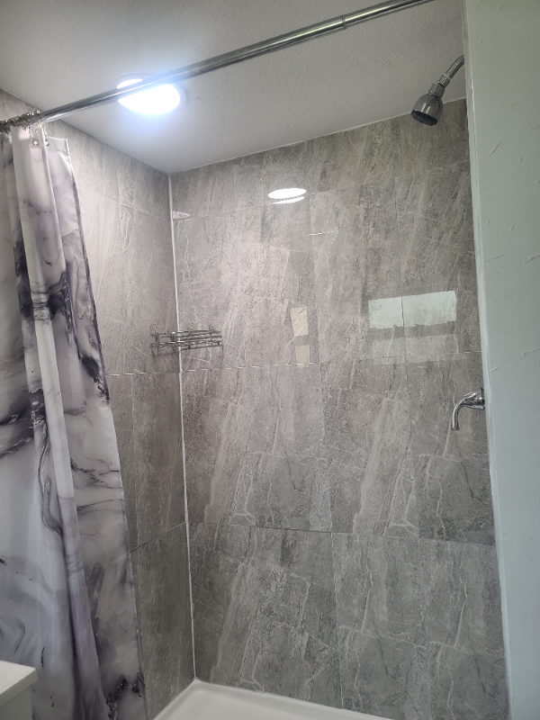 Lakeland House: 2335 Cochran Street