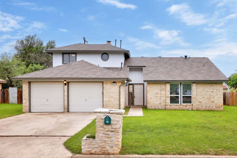 Georgetown House: 200 Woodmont Dr