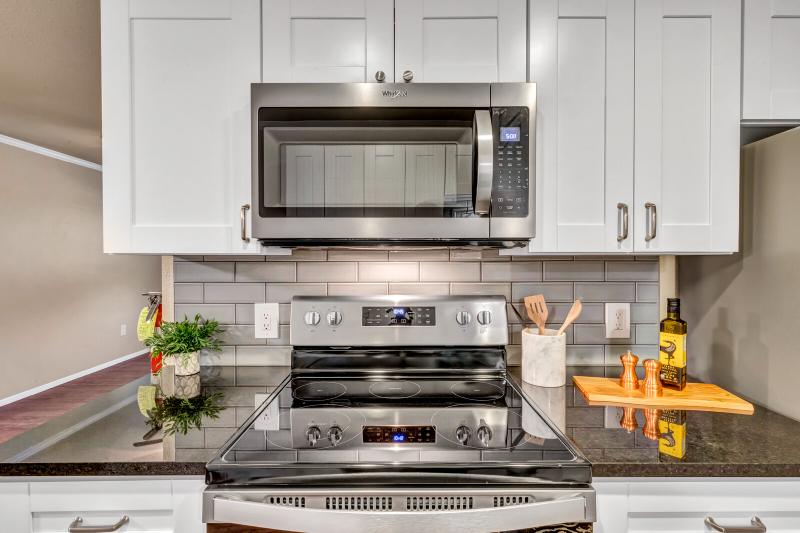 Blanco Apartment: 525 Jones Avenue