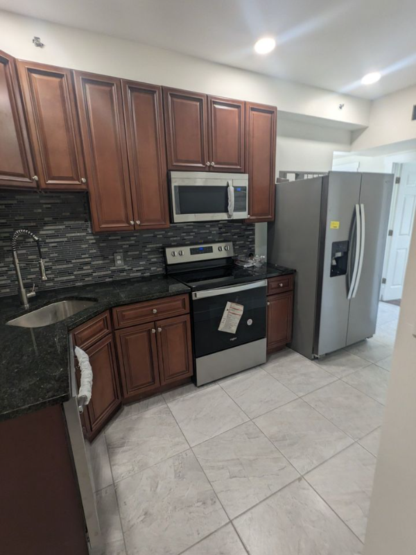 Clairton Apartment: 518 N. State Street