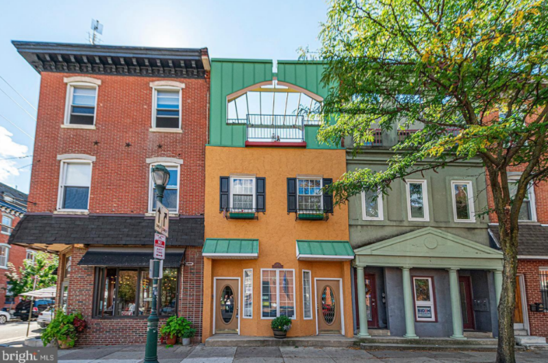 Philadelphia House: 2102 South Street