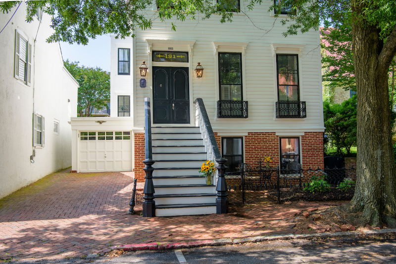 Annapolis House: 191 Prince George St, Annapolis MD