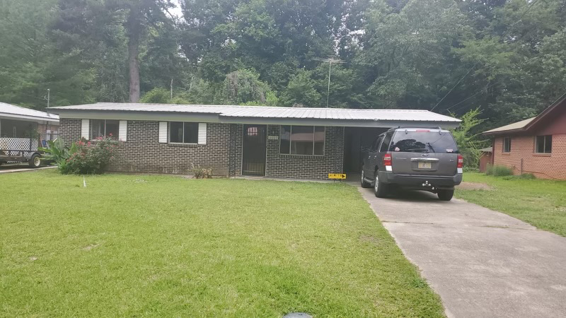 Meridian House: 3009 Willow Dr