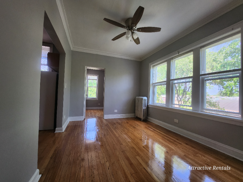 Chicago Apartment: 5350 W Division St