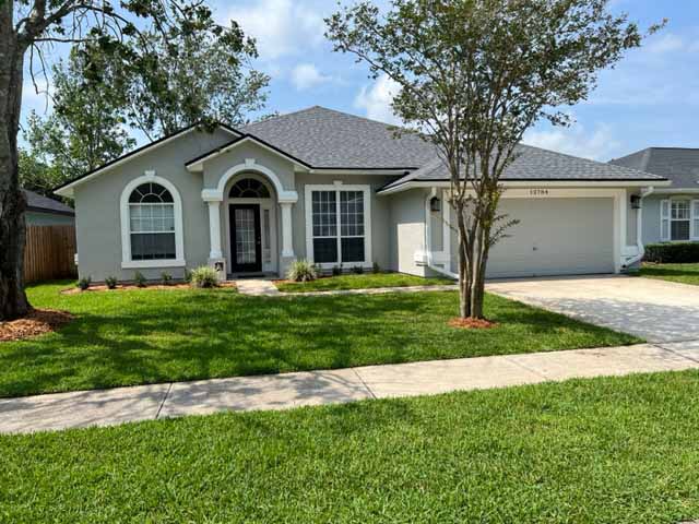 Jacksonville House: 12784 Chets Creek Dr N