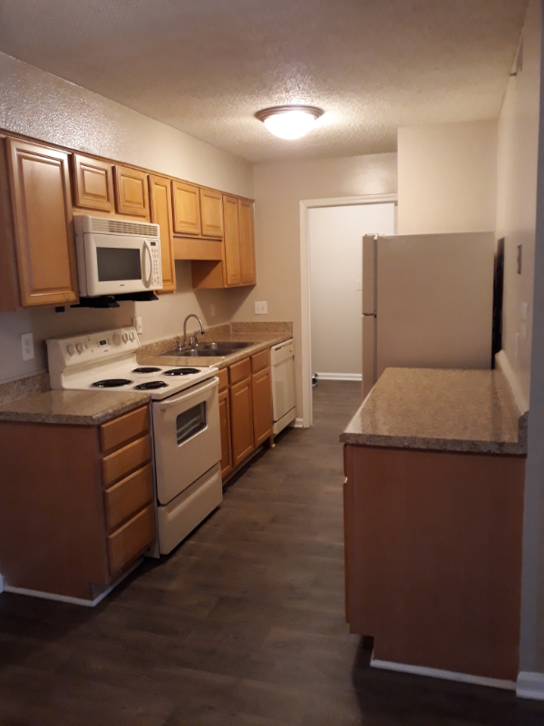Greensboro House: 125 Village Lane