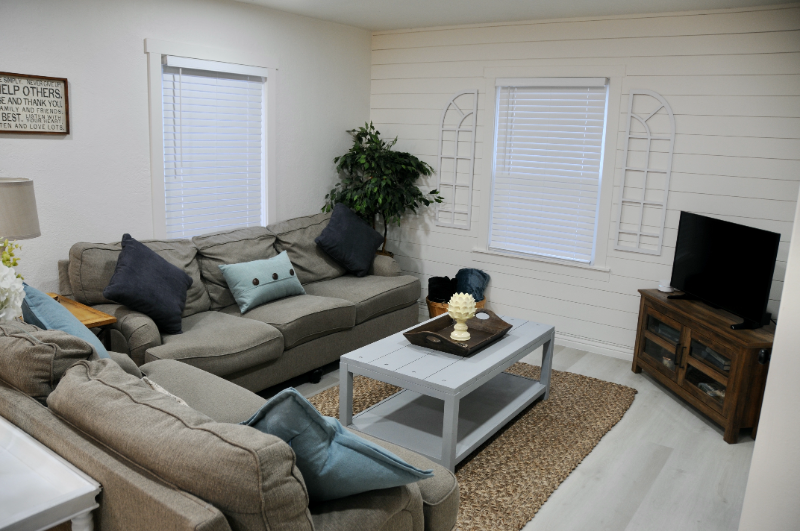 South Salt Lake House: 153 Sunset Ave S