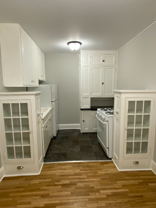 Saint Paul Apartment: 488 S. Snelling Ave.