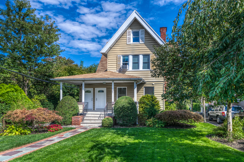 New Rochelle House: 102 woodland ave