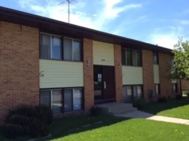 Owatonna House: 213 13th Street SW