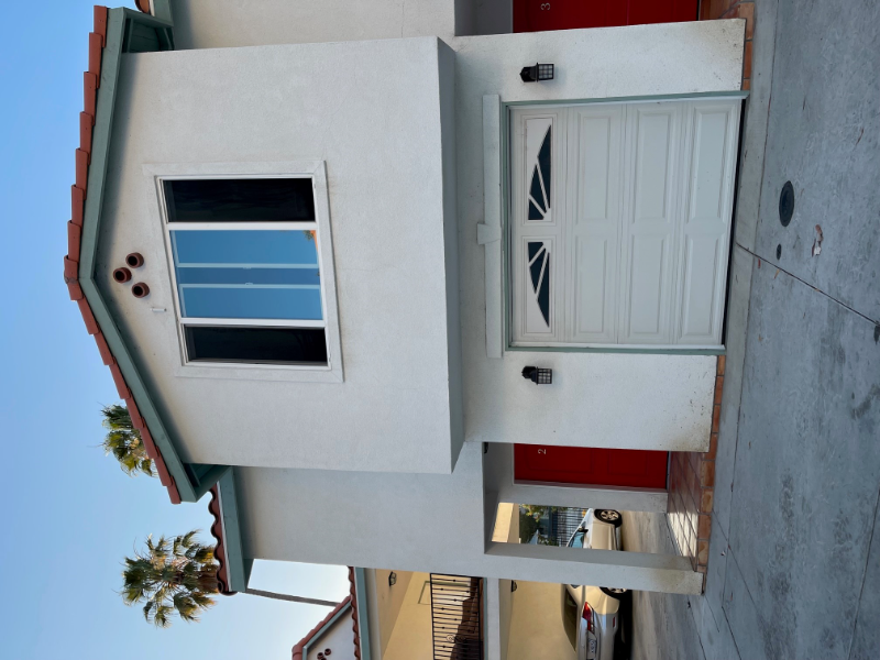 Lake Elsinore House: 900 W Graham Ave