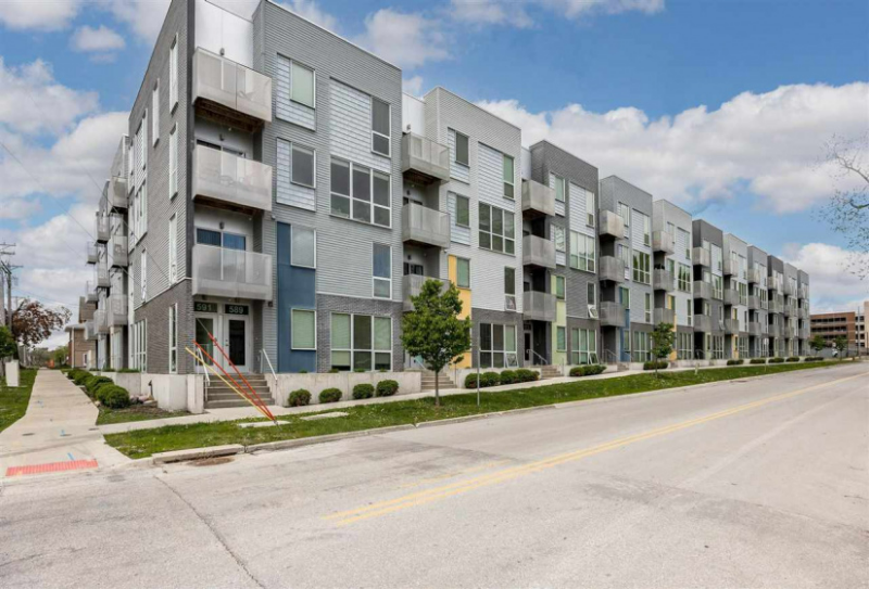 Iowa City House: 527 S Dubuque St