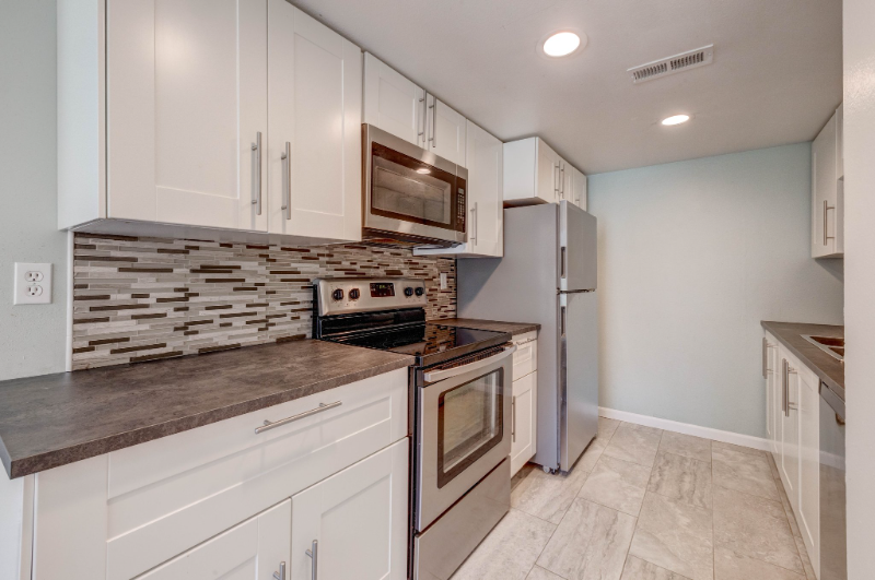Denver House: 9005 E Lehigh Ave