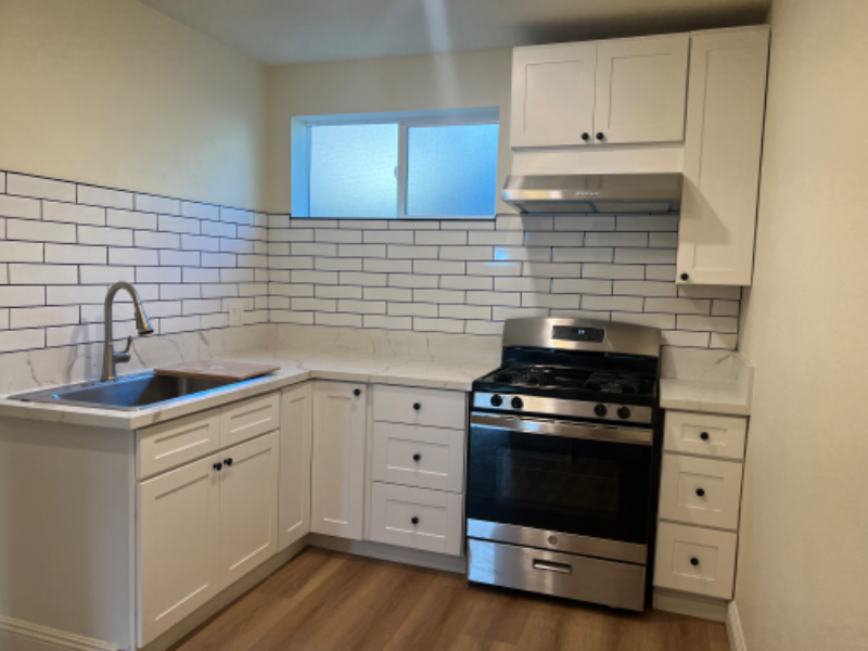Lake Elsinore House: 249 e graham Ave