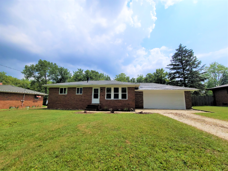 Brunswick House: 3952 Marie Dr