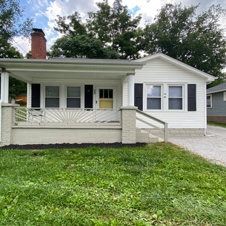 Bristol House: 268 Spurgeon Ln