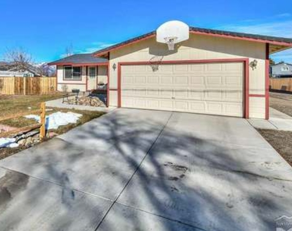 Gardnerville House: 1338 jobs peak dr