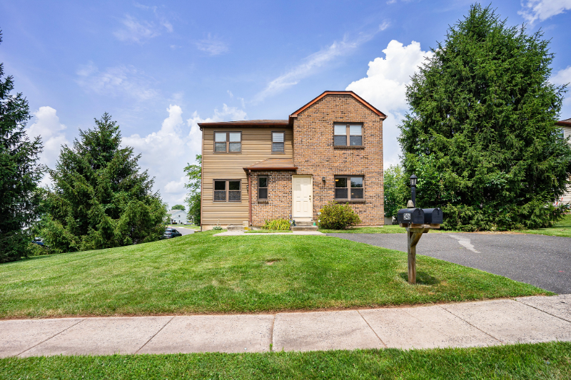 Harleysville Townhome: 246 Jan Drive
