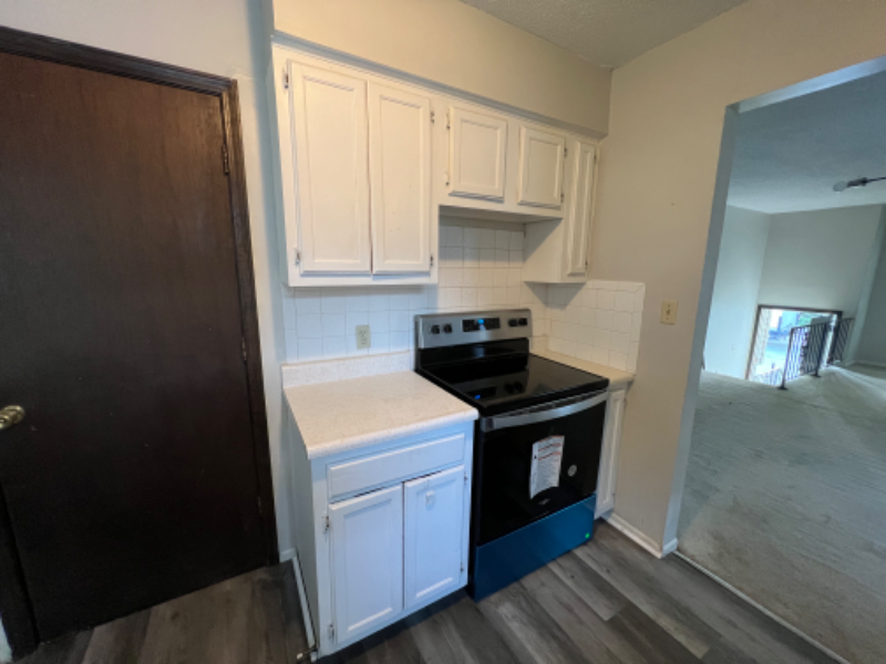 Ottawa Townhome: 1318 S Olive St