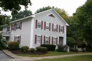 Saratoga Springs House: 575 North Broadway