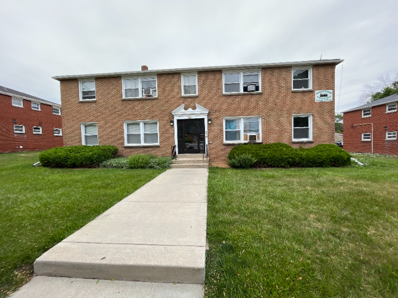 Milwaukee Apartment: 3135 S 47 St