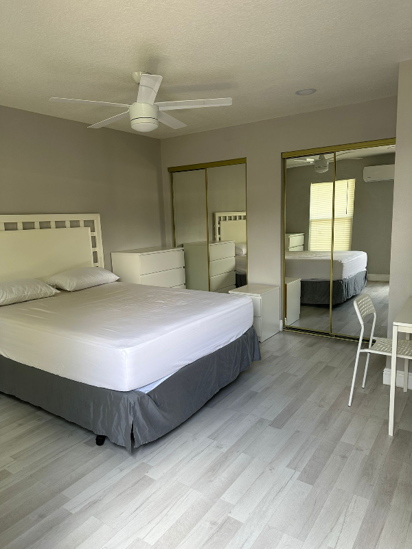 Tampa Apartment: 3204 Delray Dr