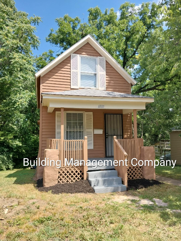 Kansas City House: 4325 Garfield Ave