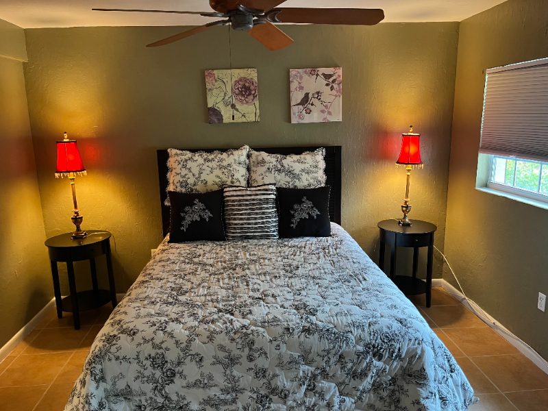 Naples House: 3520 23rd Ave S W