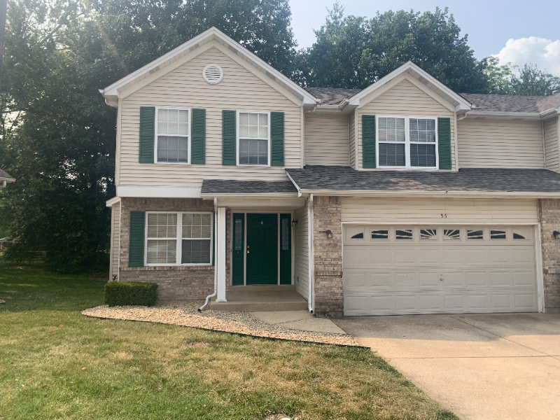 LAKE SAINT LOUIS House: 55 Monterey Cypress