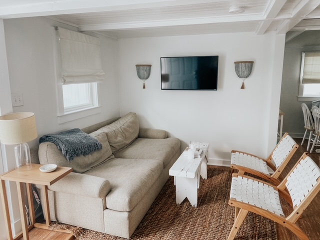 Newburyport House: 8 71st Street