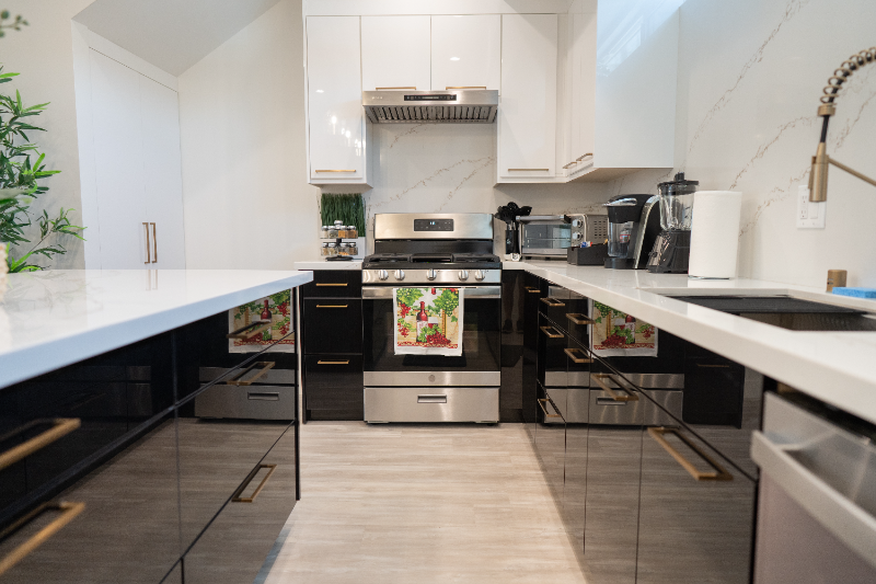 NORTH HOLLYWOOD House: 6337 AGNES AVE