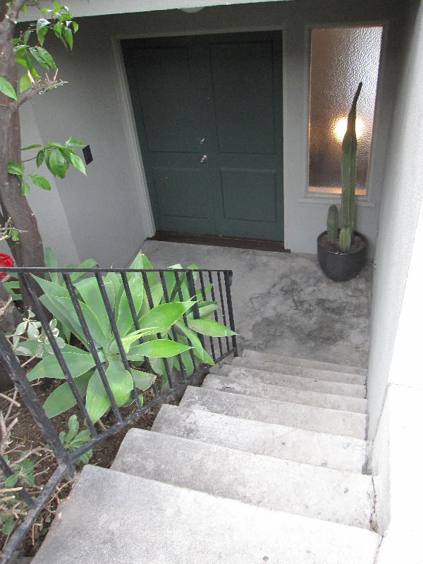 Los Angeles House: 4439 Palmero Drive