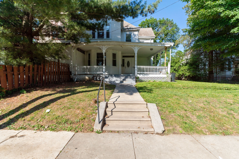 2 Bedroom Multi-Family Home – 1 Sharon Ave and MacDade Blvd, Sharon Hill, PA